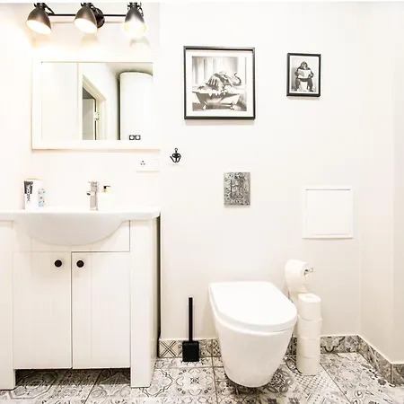 Comfort - 2 Bedroom *